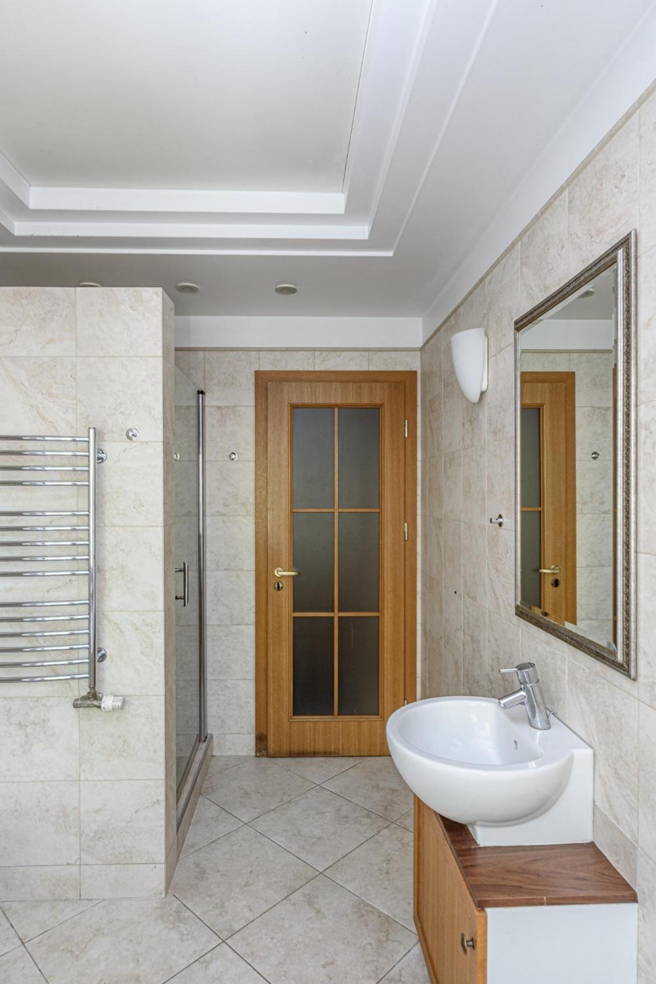 Jacuzzi Apartments X Free Parking X Self Check-In 24X7 By H&H VNO Exterior foto